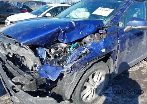 2024 Toyota Corolla Cross Le из США, поврежденный, VIN 7MUCAABG8RV087057